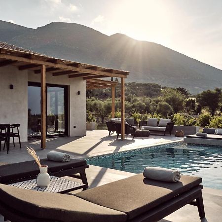 Yliessa - Luxury Pool Villa Surrounded By Nature Drakas ภายนอก รูปภาพ