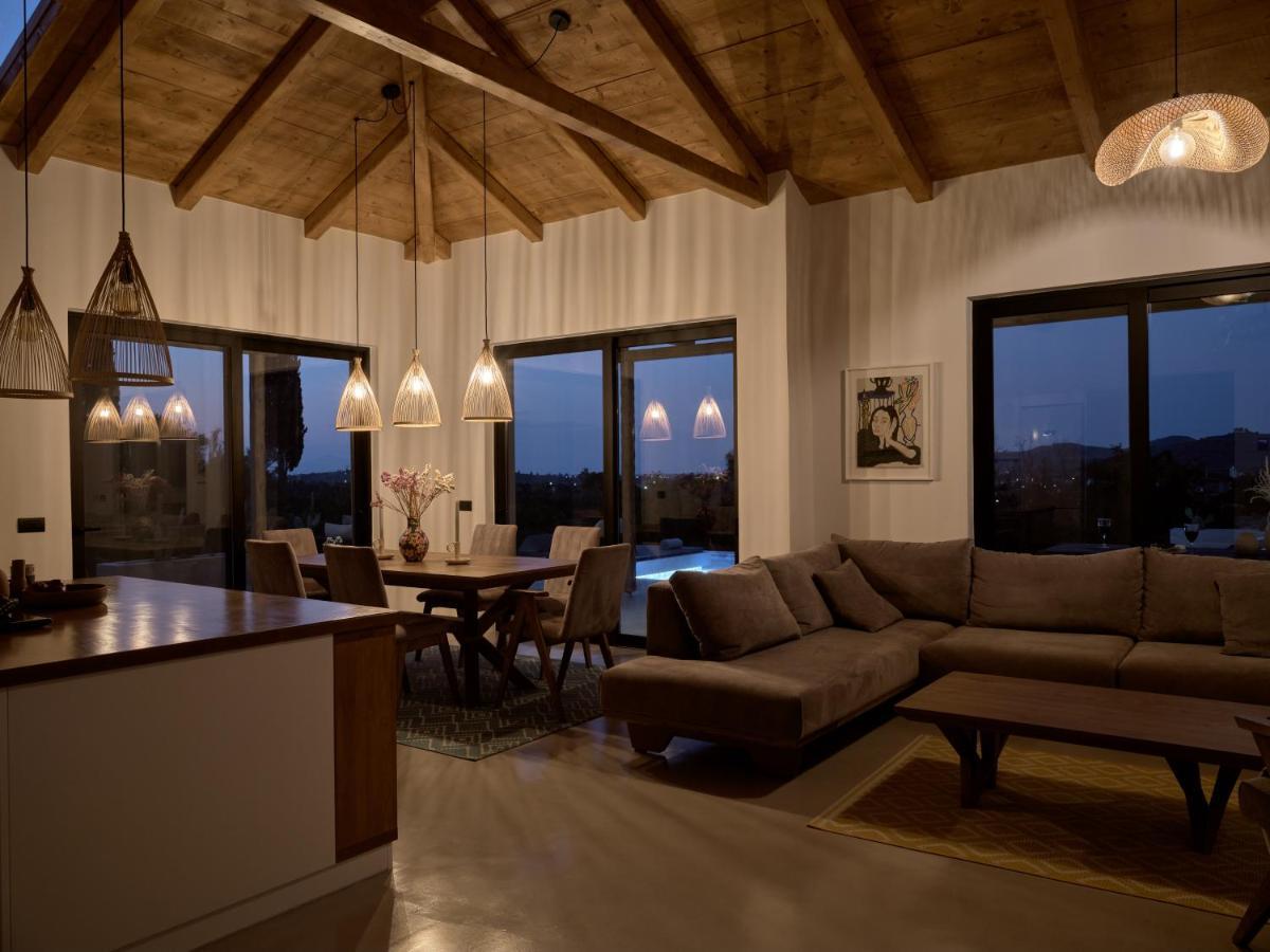 Yliessa - Luxury Pool Villa Surrounded By Nature Drakas ภายนอก รูปภาพ